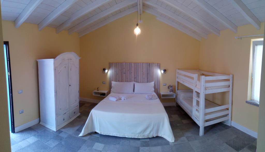 Casale Diletta Bed & Breakfast Castiadas Ruang foto