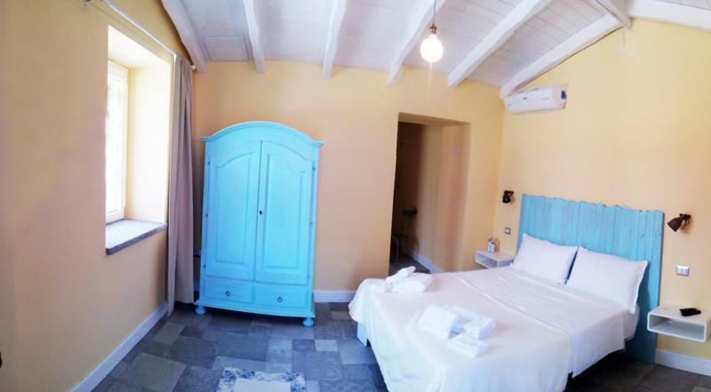 Casale Diletta Bed & Breakfast Castiadas Bagian luar foto