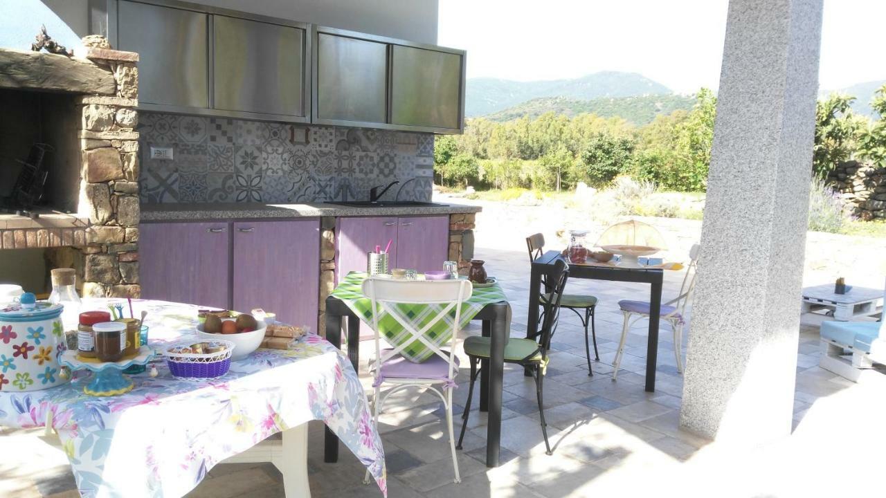Casale Diletta Bed & Breakfast Castiadas Bagian luar foto