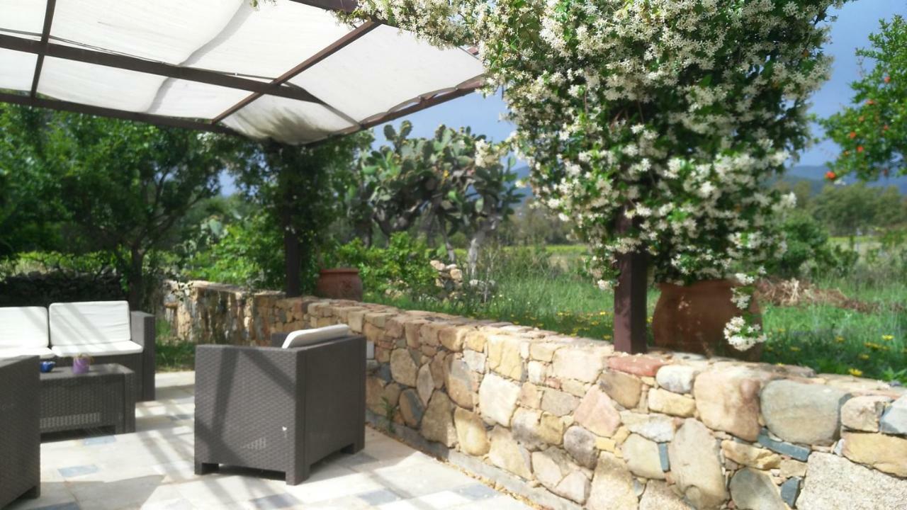 Casale Diletta Bed & Breakfast Castiadas Bagian luar foto